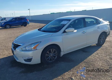 2015 Nissan Altima 2.5 S from USA, damaged, VIN 1N4AL3AP0FC575611